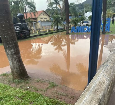 Chuva Forte Causa Enxurradas E Pontos De Alagamentos Em Rio Acima