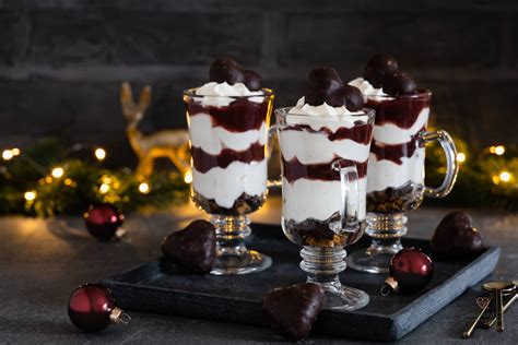 Gl Hwein Kirsch Dessert Mit Lebkuchen