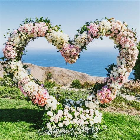 Heart Shaped Valentine Wedding Arch Revesetheres