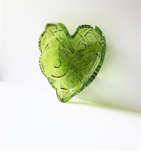 Hobstar Pattern Heart Shape Glass Dish Spring Lime Green Trinket Or Candy Bowl Engagement Ring