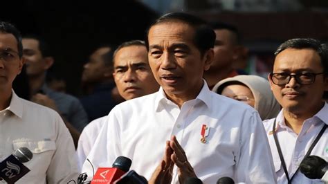 Jokowi Blusukan Pagi Pagi Ke Pasar Palmerah Cek Harga Sembako