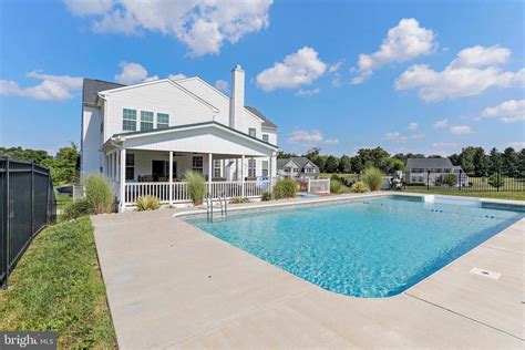 coldwell banker global luxury martinsburg wv