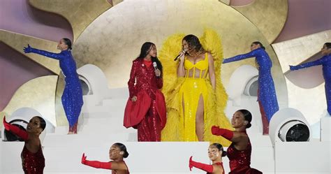 Beyoncé And Blue Ivy Carter Brown Skin Girl Performance Popsugar Entertainment Uk