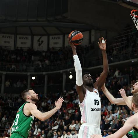 L Asvel S Impose Contre Kaunas En Euroligue Mais Pozzecco Devrait