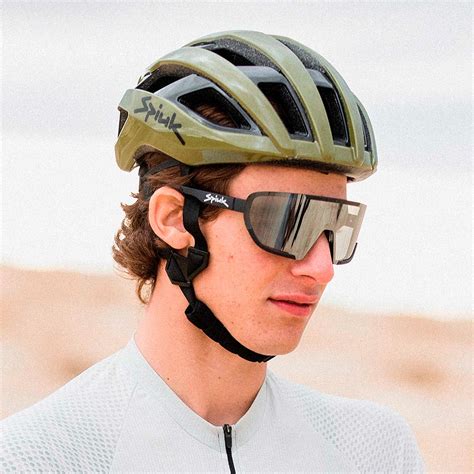 Spiuk Presenta Las Nebo Unas Gafas Con Una Gran Lente Envolvente Para