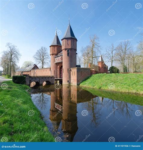 Castle De Haar Utrecht View Of De Haar Castle In Dutch Kasteel De Haar