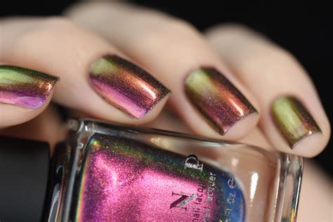 Cameo (H) - Pink to Green Holographic Ultra Chrome Nail Polish by ILNP