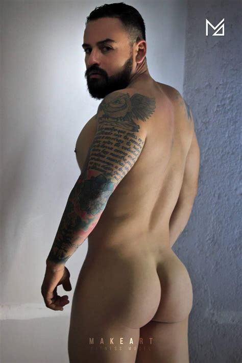 Back Nude Art On Twitter Miguel Barba Posando Para Nuestra Lente