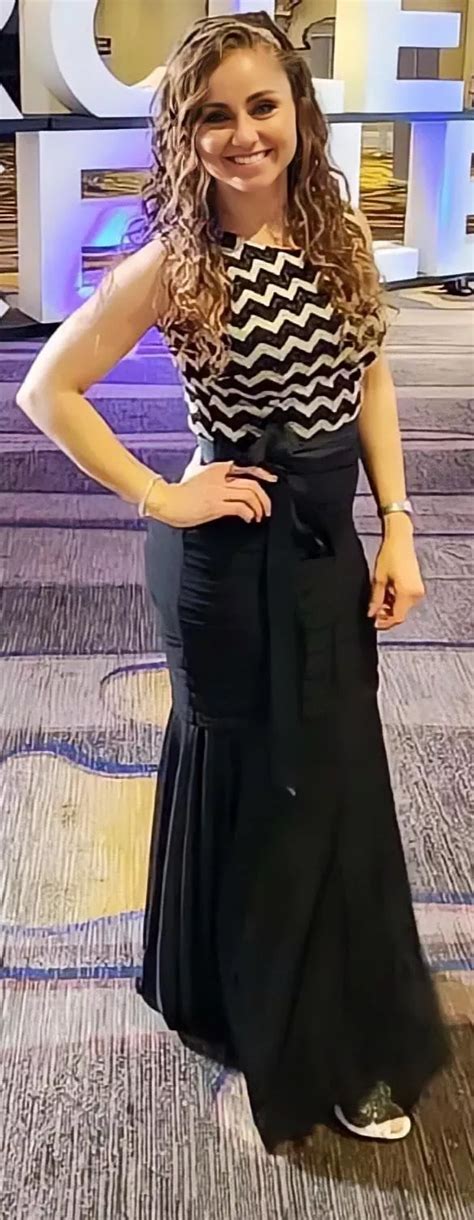 Award Ceremony Nudes Clothedwomen NUDE PICS ORG