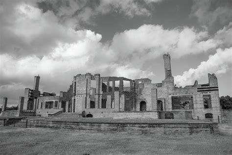 Dungeness Ruins on Cumberland Island Photograph by Allen Penton - Fine Art America