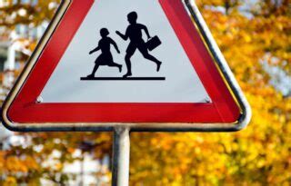 School Zone Signs – Increased Student & Pedestrian Safety | Visigraph