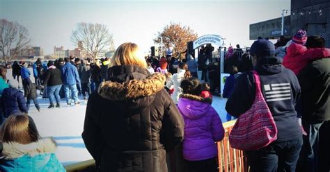 Waterfront Winterfest Up-And-Running At Penn's Landing - CBS Philadelphia