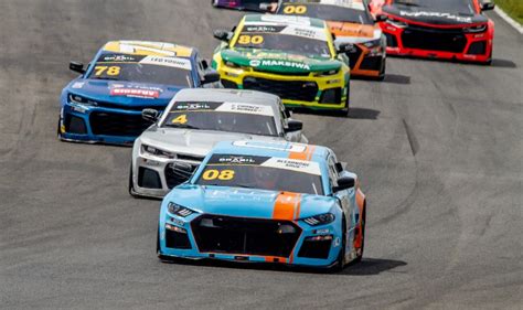 Pilotos Ga Chos Dominam A Prova De Abertura Da Nascar Brasil