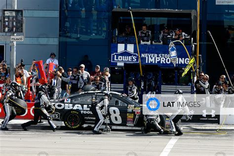 March Las Vegas Nevada Usa Jimmie Johnson Makes A Pit Stop