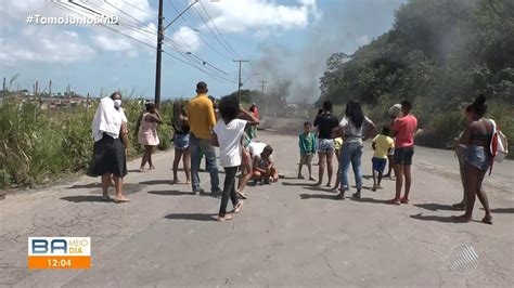 Grupo Fecha Trecho De Rodovia Na Ba Em Protesto Contra A Derrubada De