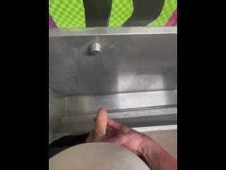 小便酒吧小便池 Pornhub Gay