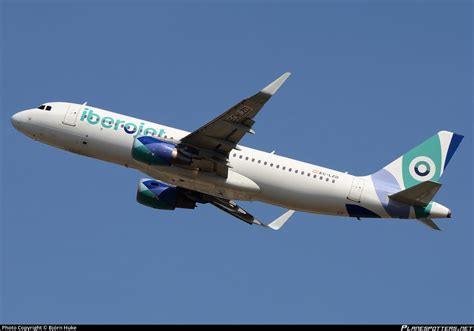 EC LZD Iberojet Airbus A320 214 WL Photo by Björn Huke ID 1341462