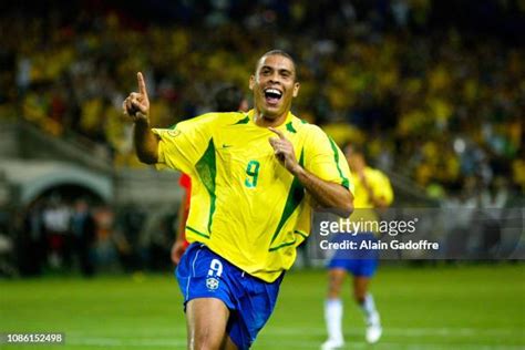 Ronaldo Brazil 2002 World Cup Photos and Premium High Res Pictures - Getty Images