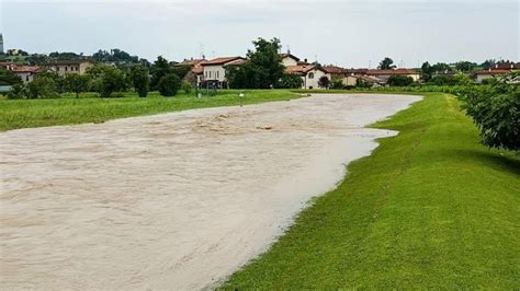 Maltempo Nell Alta Marca Raffiche Di Vento E Pioggia Battente Frane