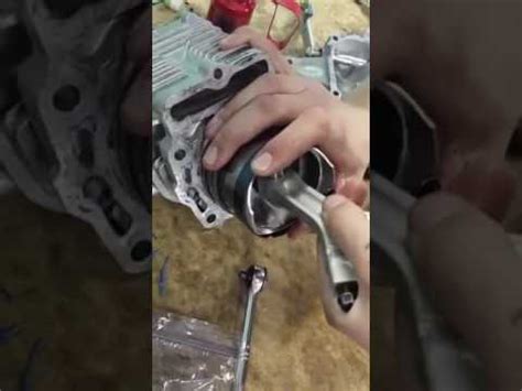 Honda Gxv 520 530 Piston Install YouTube