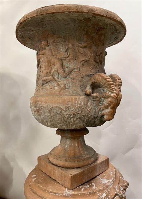 Proantic Monumentale Paire De Vases M Dicis Sur Colonnes En Terre Cu