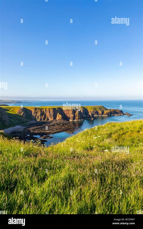 Aberdeenshire coastline hi-res stock photography and images - Alamy