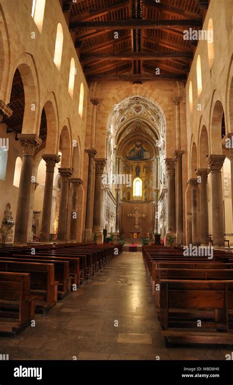 Chiesa Di Cefalu Hi Res Stock Photography And Images Alamy