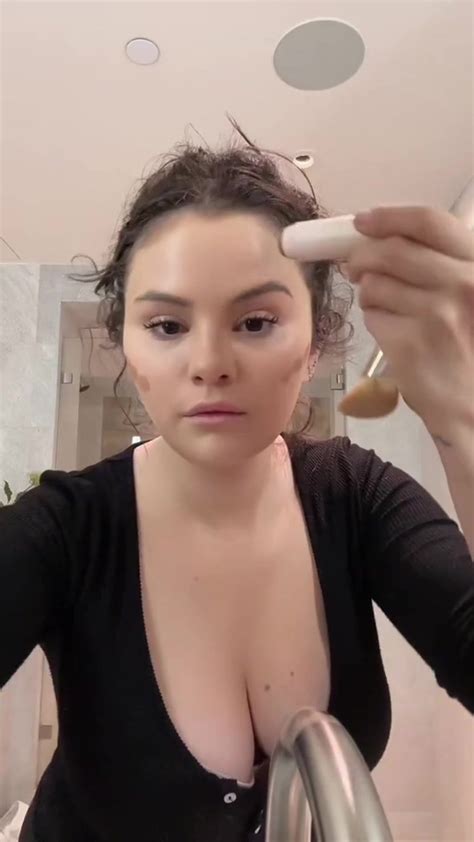 Selena Gomez Stunning Boobs Hot Celebs Home