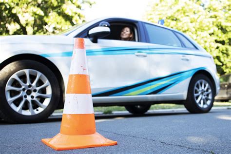 Cone Sinalização Laranja 70cm Refletivo Rígido Tocantins Borrachas