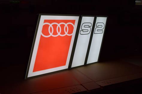 Pod Wietlane Logo Audi S Neon Led Reklama Emblemat Prezent Krak W