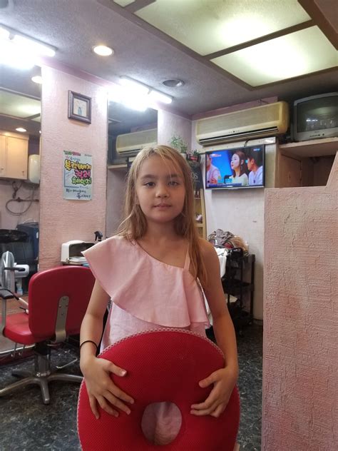 Sister Dyed Her Hair N Now She A Lil Tay Looking Ass R Teenagersnew