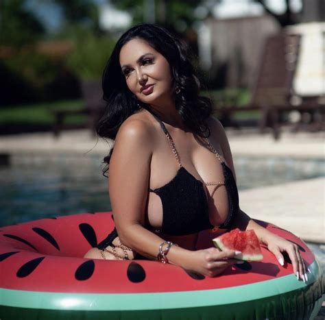 Milf Goddess Scrolller