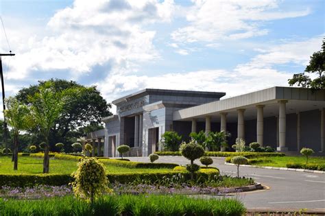 Parliament of Malawi Entrance | World-Adventurer