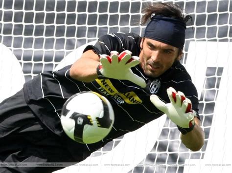 Gianluigi Buffon Football Stra Profilebio And Images 2011 All About