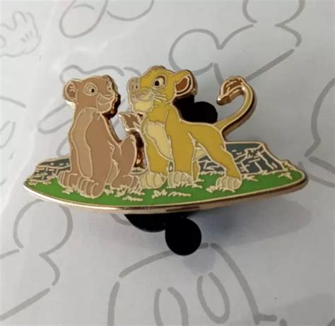 SIMBA NALA LION King Commemorative 30th Anniversary Disney Store Pin