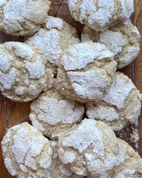 Chewy Italian Almond Cookies
