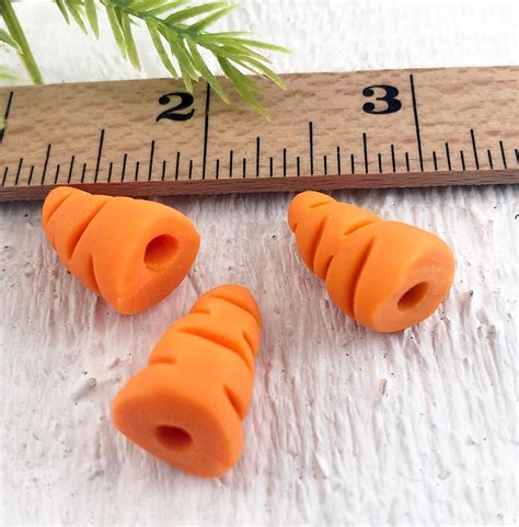 Amazon THREE 3 X Small Mini Snowman Carrot Noses Hole