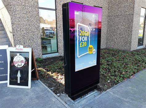 Inch Freestanding Pcap Outdoor Touch Screen Poster Spectra Displays