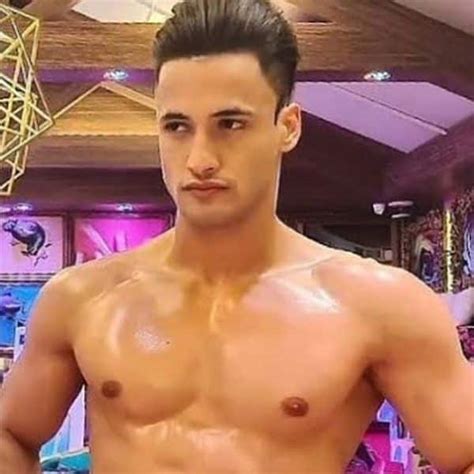 Bigg Boss 13 The Khabri Shares Screenshots Of Messages Pleading To