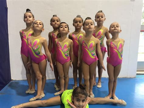 Le Atlete Della Reggio Ritmica Dominano La Scena Pioggia Di Podi Al