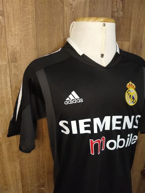 CAMISA RETRÔ REAL MADRID PRETA 2004 05 ZIDANE FUT RETRO