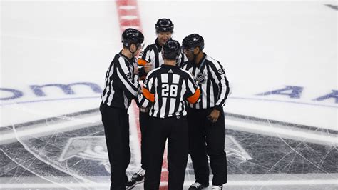 Quel Est Le Salaire Des Arbitres De La LNH HabsolumentFan