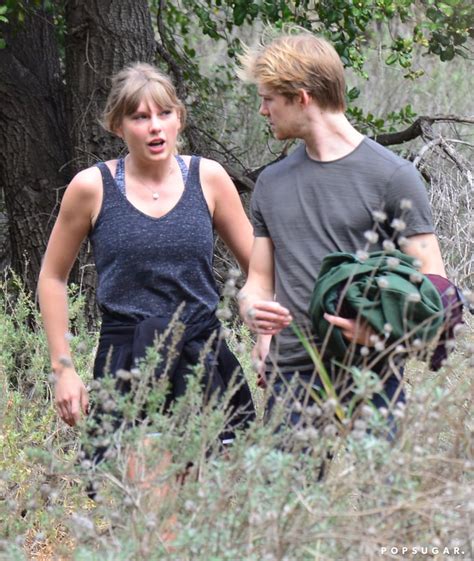 Taylor Swift And Joe Alwyn Showing Pda In Malibu 2018 Popsugar