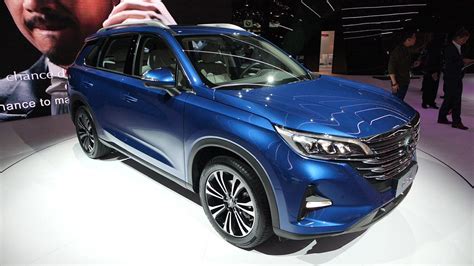 Chinese GAC Motor debuts new look for GS5 compact SUV - CNET