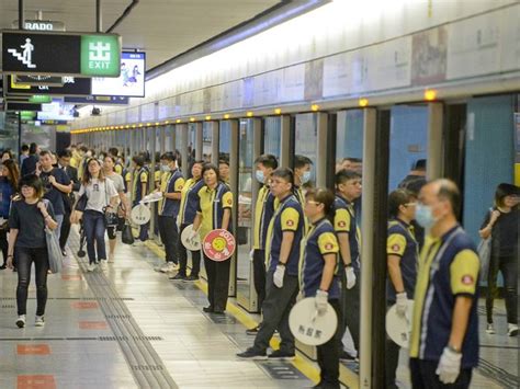 港鐵：有列車車門及月台幕門受阻 荃灣綫觀塘綫服務陸續回復正常 星島日報 Line Today