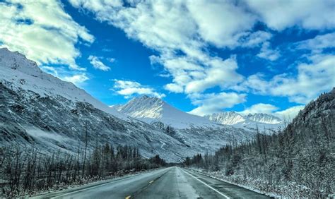 The Snowiest Town In Alaska Is Nothing Short Of Magical