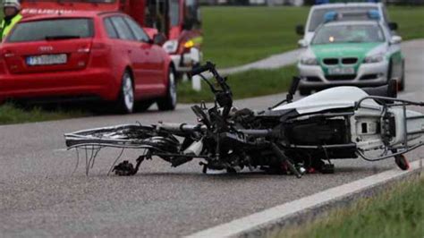 Unfall Bei Obing Pkw Erfasst J Hrige Auf Moped M Dchen Stirbt