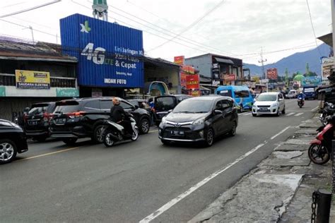 Ada Buka Tutup Di Jalur Puncak Hari Ini Simak Jadwal One Way Dan Titik Lokasinya Isu Bogor