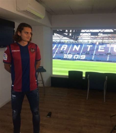 Enes Ünal Levante ye imza attı Futbol Haberleri