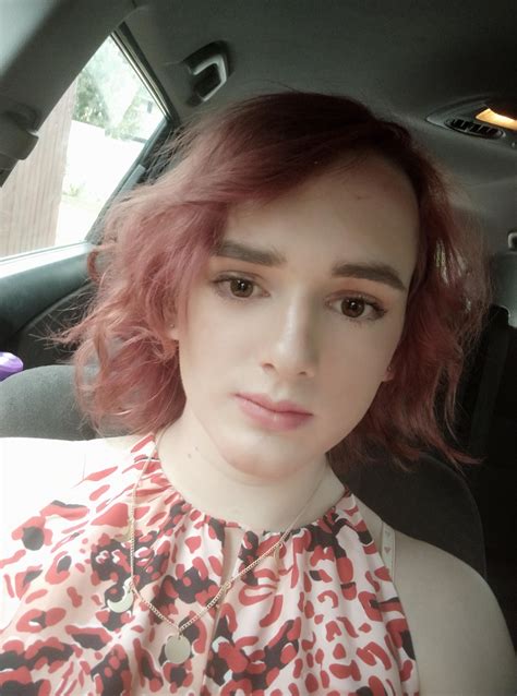 Mtf Trans 1 Month Now With Curly Hair And Makeup 3 R Lgbt